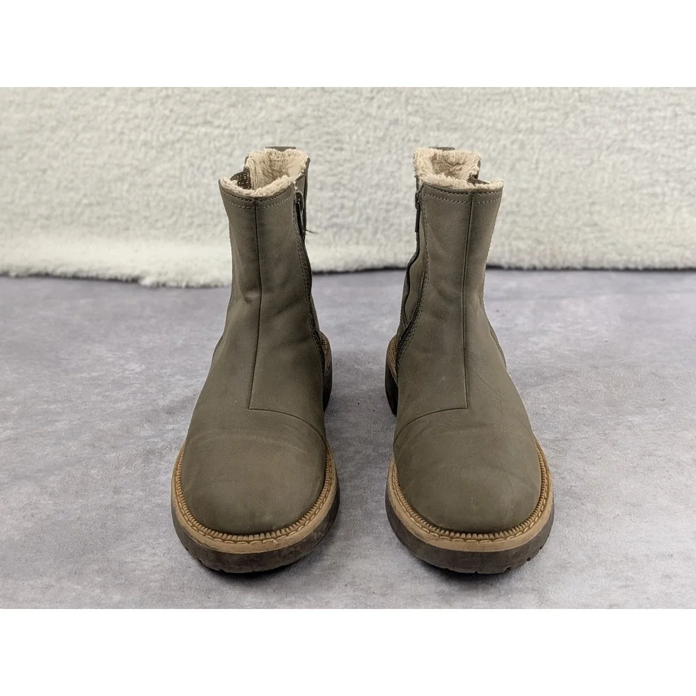 TOMS Kids Olive Green Faux Fur Lined Chelsea Boots Side Zip Size 3 EU 35